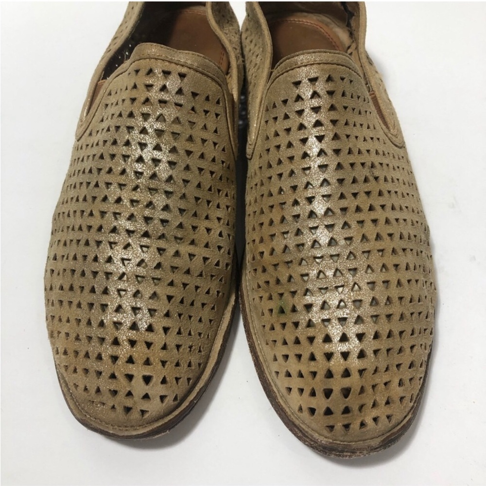Trask Ali leather perforated metallic slip ons. Size 9.5. - Picture 4 of 7